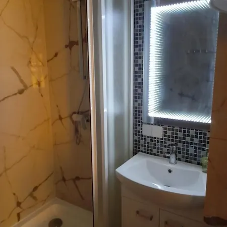 Jacuzzi Old Town Free Parking *