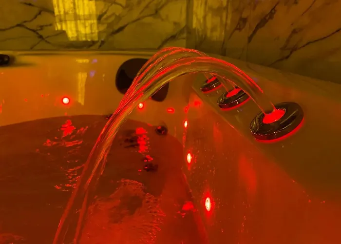 Jacuzzi Old Town Free Parking *